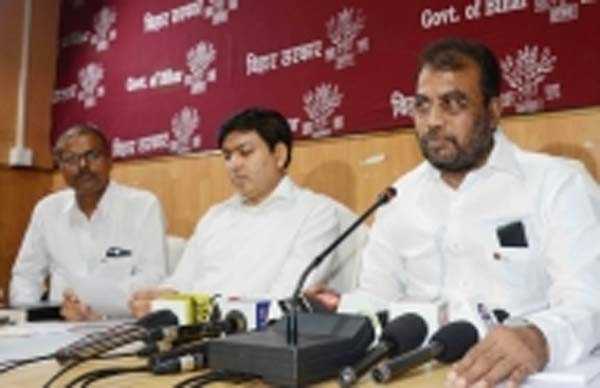 बिहार: श्याम रजक ने थामा लालटेन, राजद में हुए शामिल